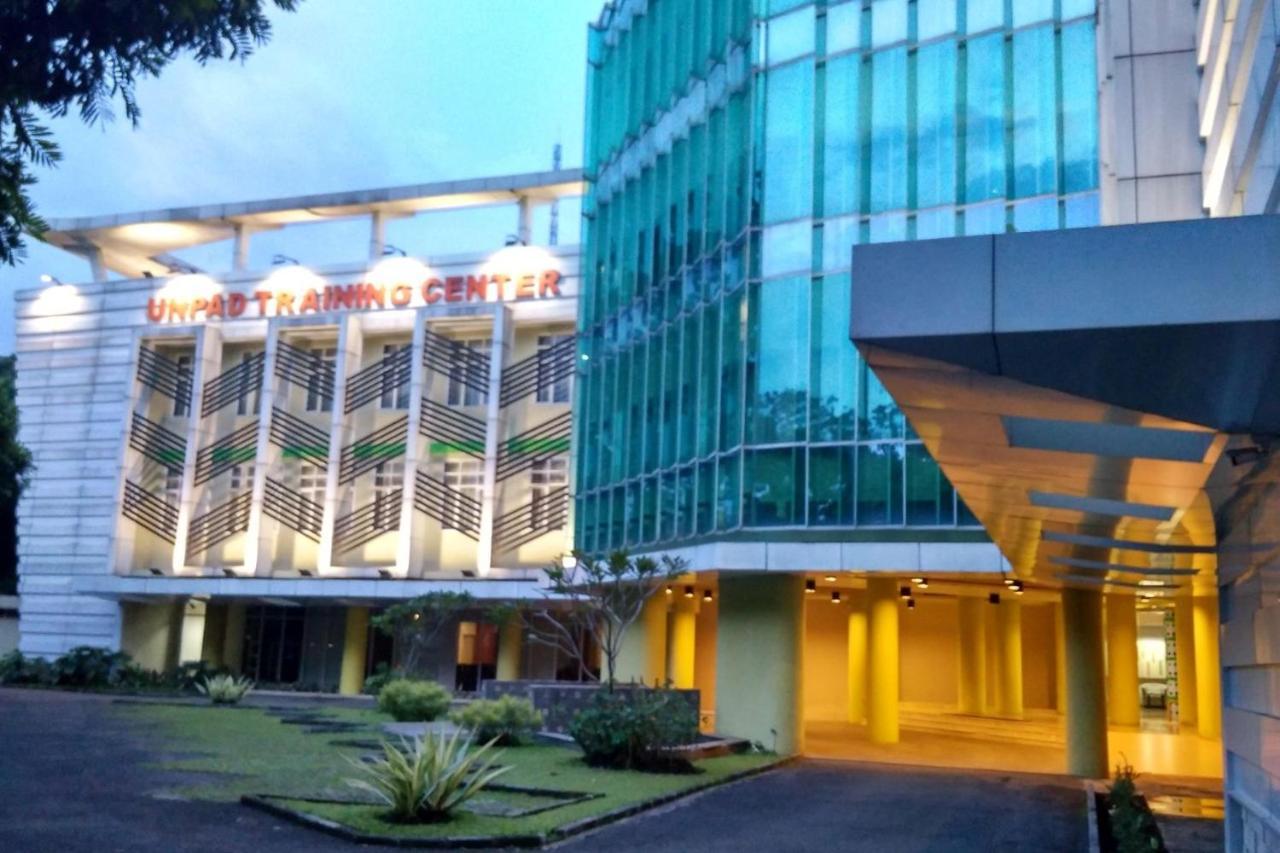 Utc Dago Hotel 万隆 外观 照片
